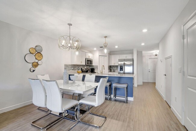 Building Photo - 6013 Woods Edge Cir