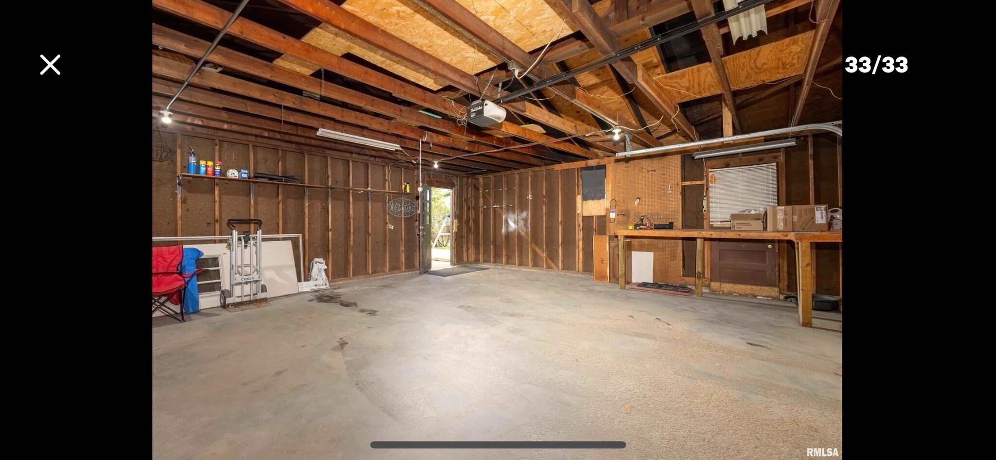 Building Photo - 1243 E Dover Ct