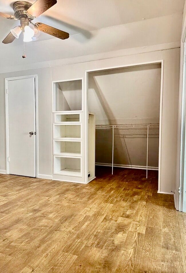 Building Photo - 740 Lawn Dr