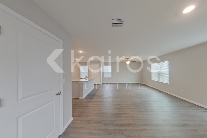 Building Photo - 8579 SW 44th Ct