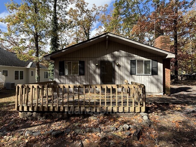 Building Photo - 900 Lakeview Pkwy