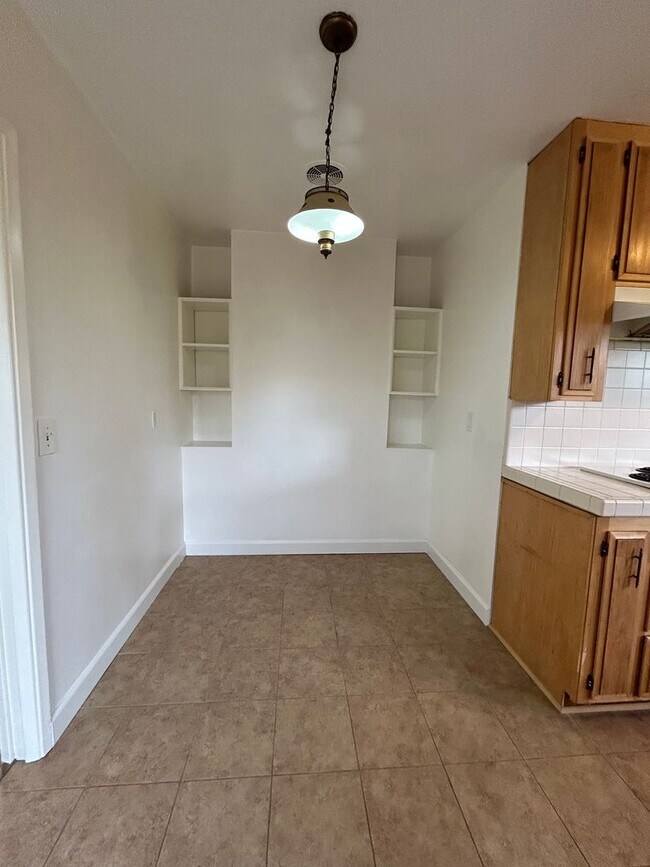 Building Photo - 5074 La Dorna St