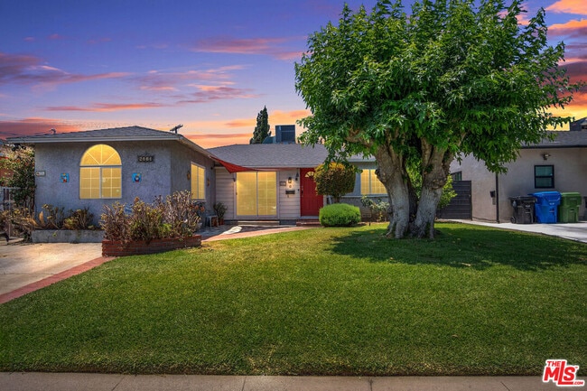 Primary Photo - 8333 Glencrest Dr