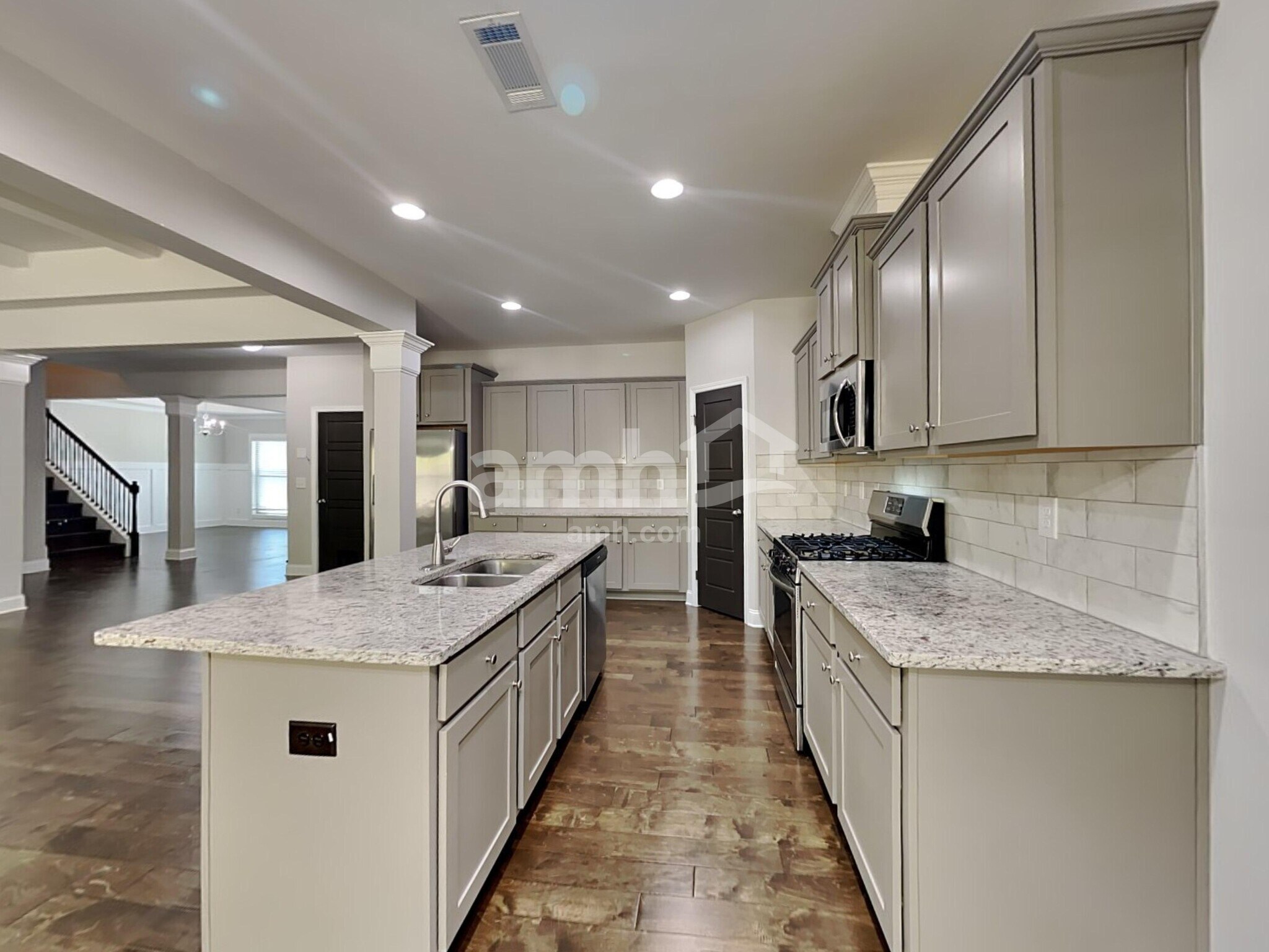 Building Photo - 1080 Victoria Walk Ln