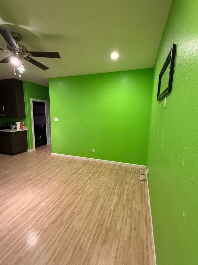 Building Photo - 7813 Canal St