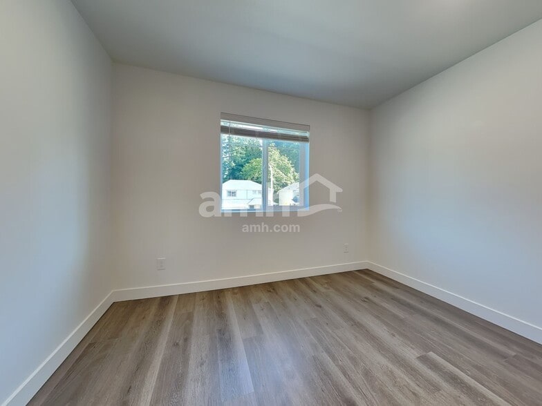 Building Photo - 7705 Brenden St SW