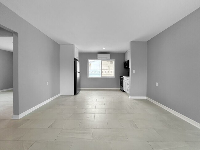 Building Photo - 17615 Lee Ave