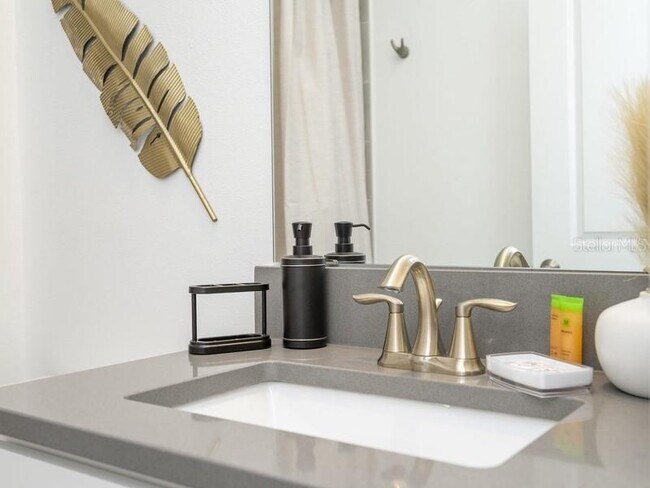 Building Photo - 8956 Takeaway Wy