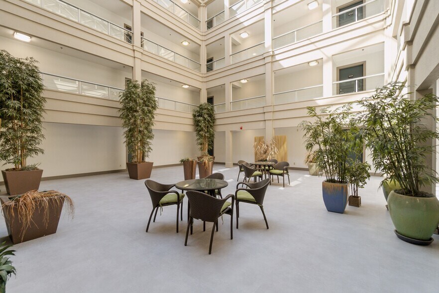Building Photo - 500 5th Avenue West