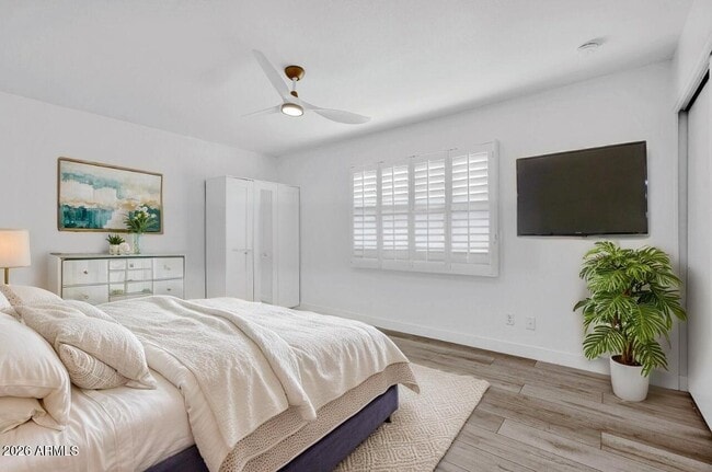 Building Photo - 8017 E Glenrosa Ave