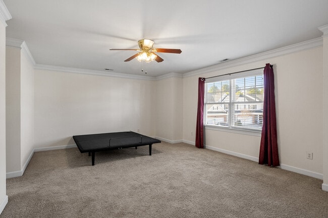 Building Photo - 8105 Satillo Ln