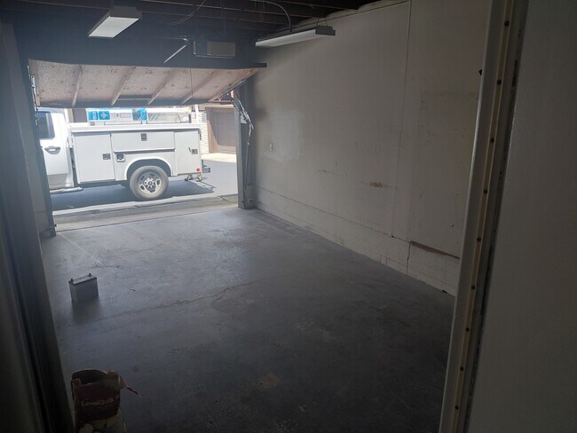 Building Photo - 4607 Collwood Ln