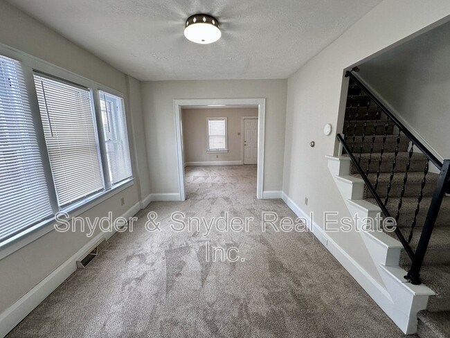 Building Photo - 2052 16th St SW