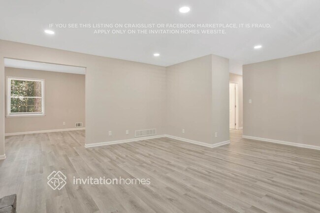 Building Photo - 3569 Troutdale Ct