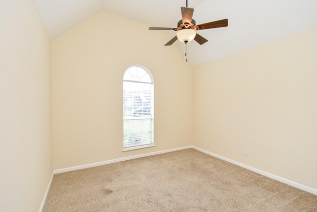 Building Photo - 21807 Windsor Castle Dr