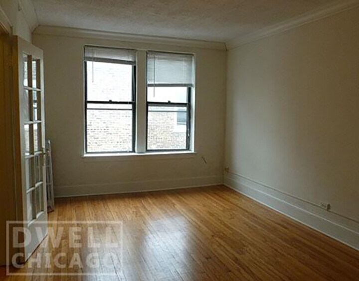 Primary Photo - 2733 N Milwaukee Ave