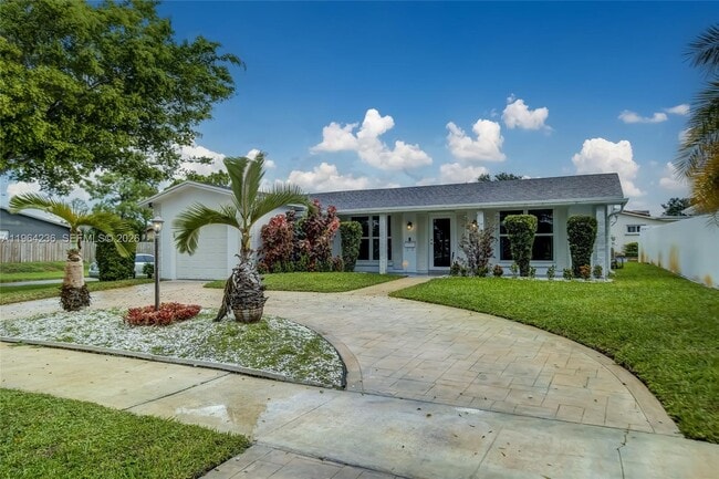 Building Photo - 4917 W Park Rd