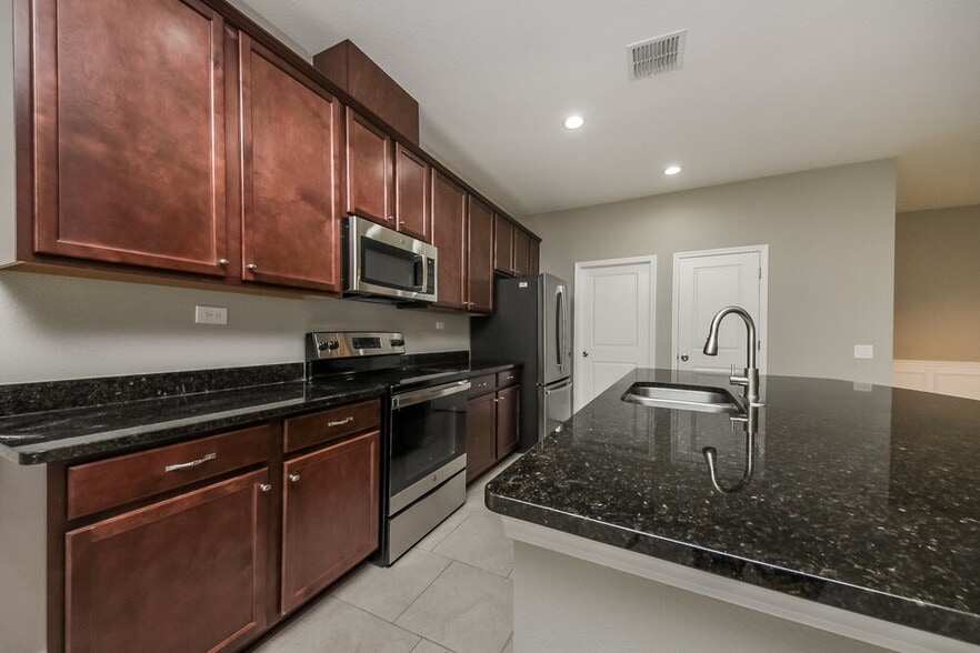 Building Photo - 1716 Hawksbill Ln