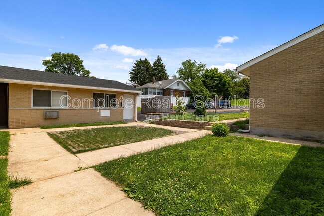 Building Photo - 2323 Woodson Rd