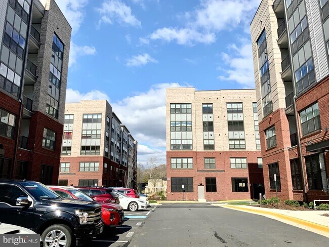 Building Photo - 106 St Ives Pl