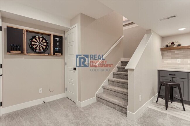 Building Photo - 8375 Holman St