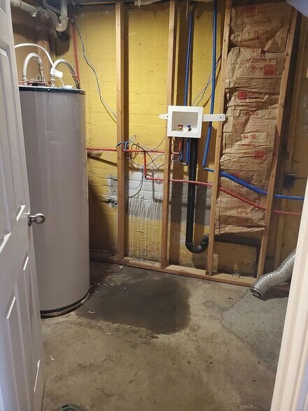 Building Photo - 224 E Graves Rd