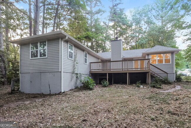 Building Photo - 540 Hillsdale Dr