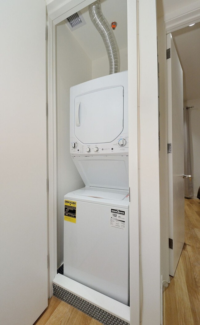 Building Photo - 348 W 45th St