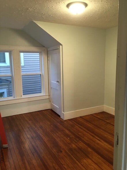 Sitting room - 240 Highland Ave