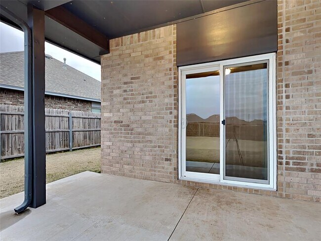 Building Photo - 14308 Peach Tree Dr