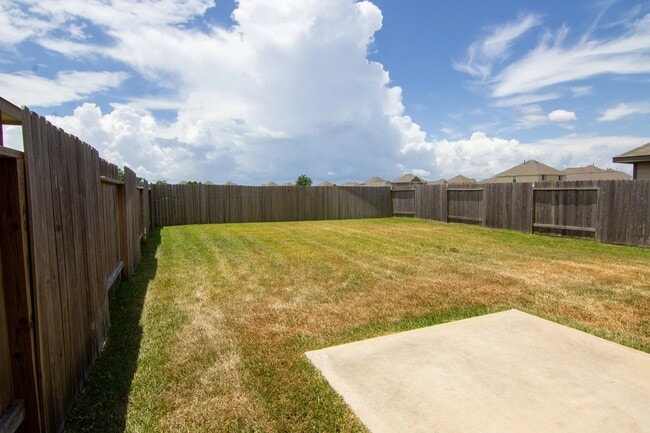 Building Photo - 24015 Avogadro Dr