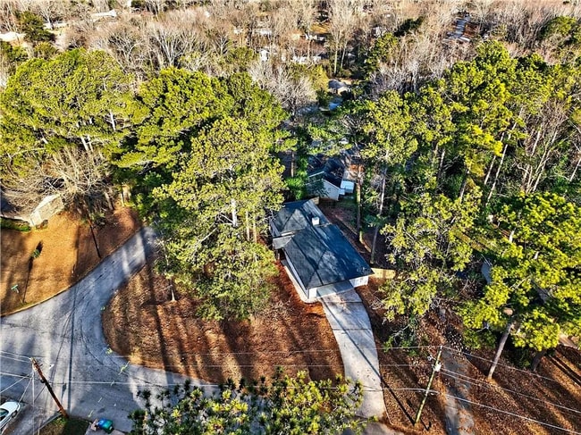 Building Photo - 4 Bed, 3 Bath in Decatur!