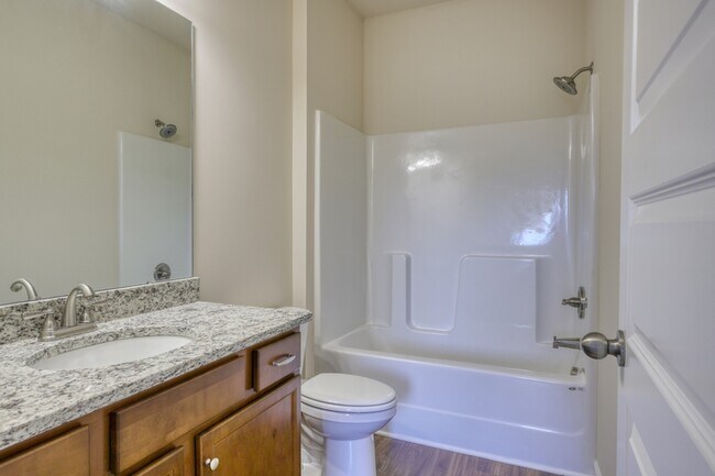 Building Photo - 13918 Brooks Dr