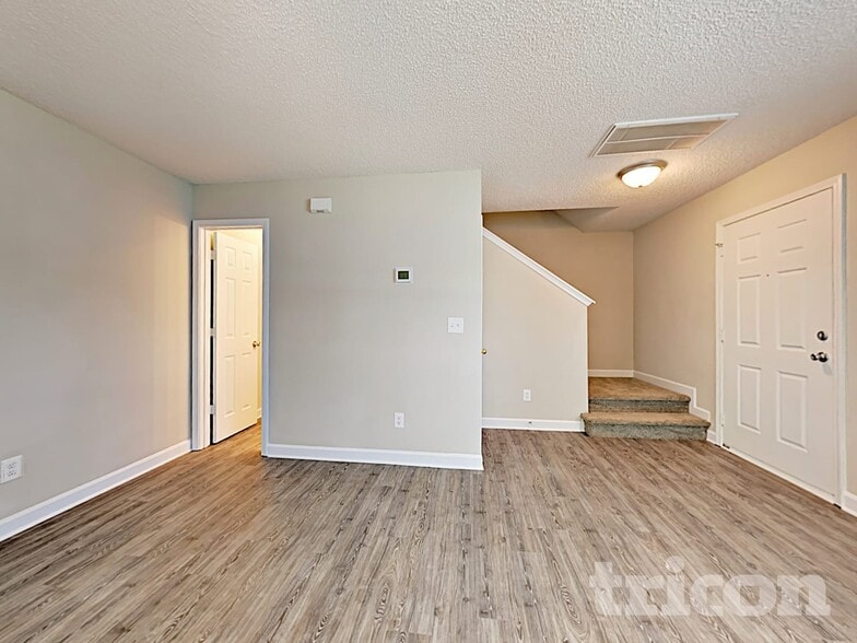 Building Photo - 2656 Captains Watch Rd NE