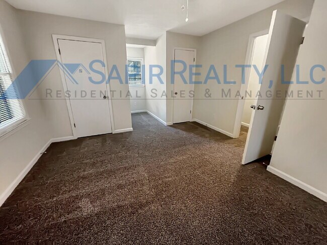 Building Photo - 4125 Maple Ferry Dr