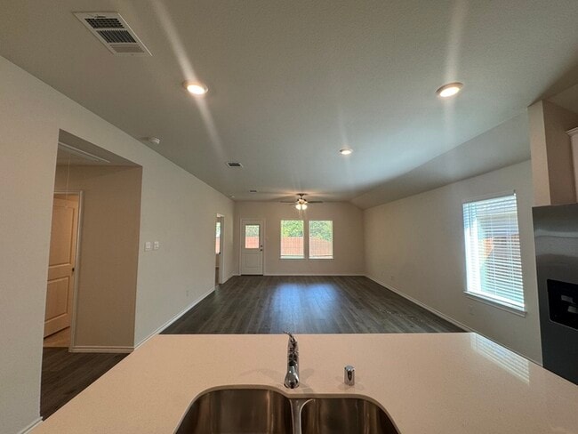 Building Photo - BRAND NEW 4-Bedroom Home in Lindale!