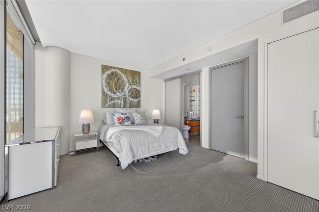 Building Photo - 3726 S Las Vegas Blvd