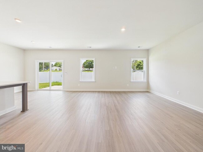 Building Photo - 362 Baker Dr