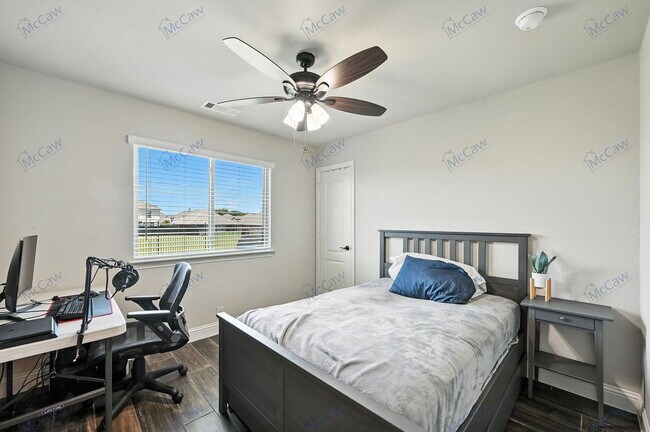 Building Photo - 3829 Honey Grove Dr