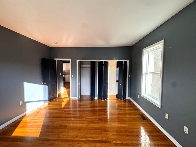 Building Photo - 37 Homer Ave