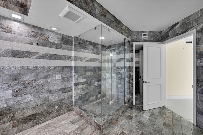 Building Photo - 3370 Hidden Bay Dr