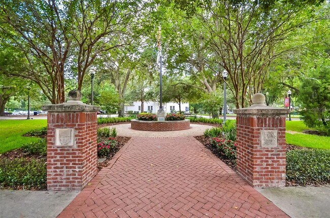 Building Photo - 93 Braelock Dr