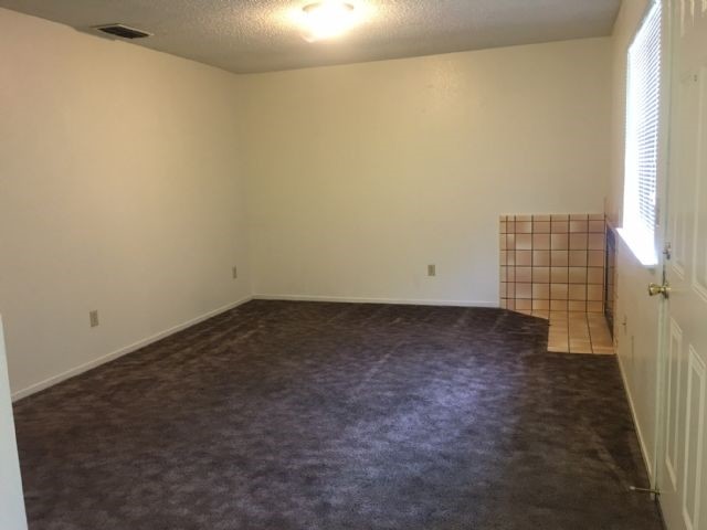 Building Photo - Apartment For Rent in Fresno