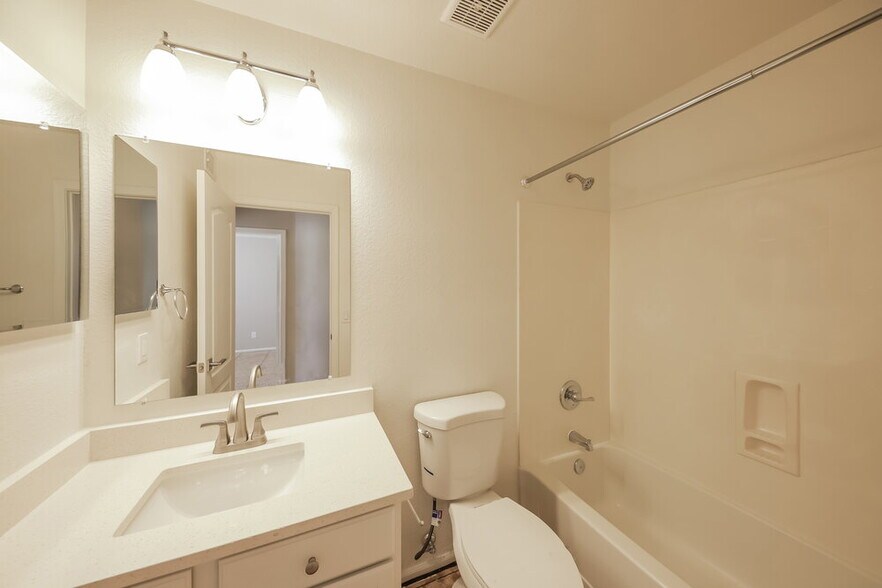 Building Photo - 3118 W Casitas Del Rio Dr