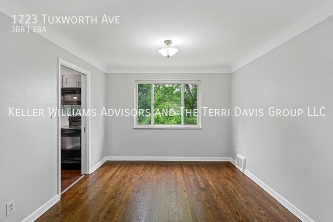 Building Photo - 1723 Tuxworth Ave