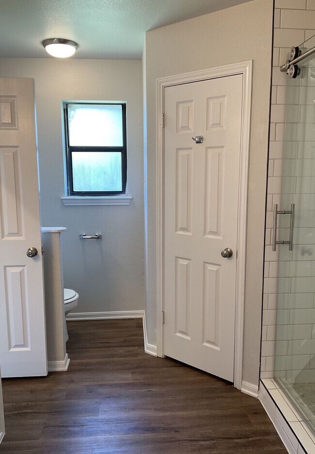 Building Photo - 4208 Shagbark Dr