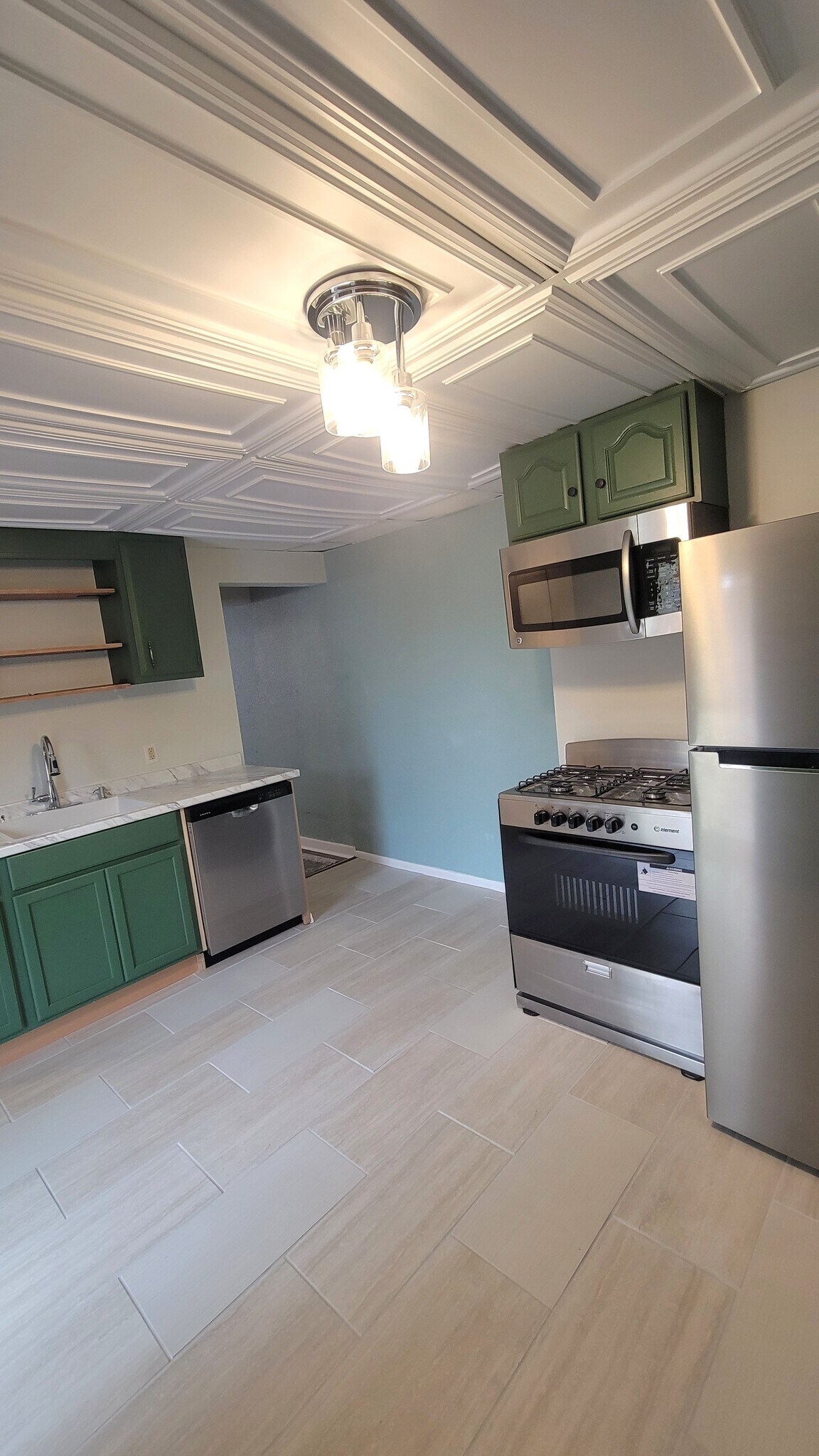 Kitchen - 149 Frank St