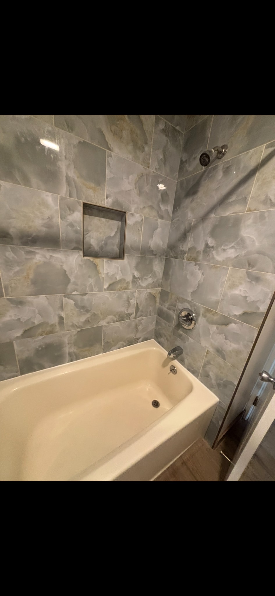 Full bath - 22573 Adrienne Ave