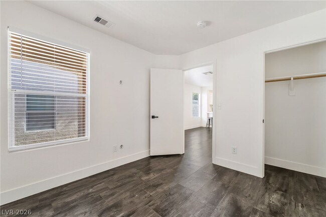 Building Photo - 9976 Perceval St