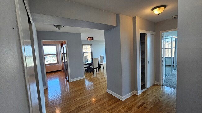 Building Photo - 3600 N Lake Shore Dr